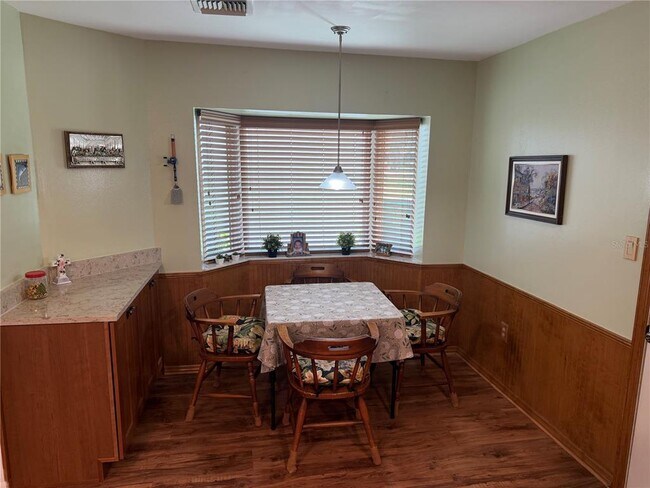 Building Photo - 804 Palm Harbor Ct