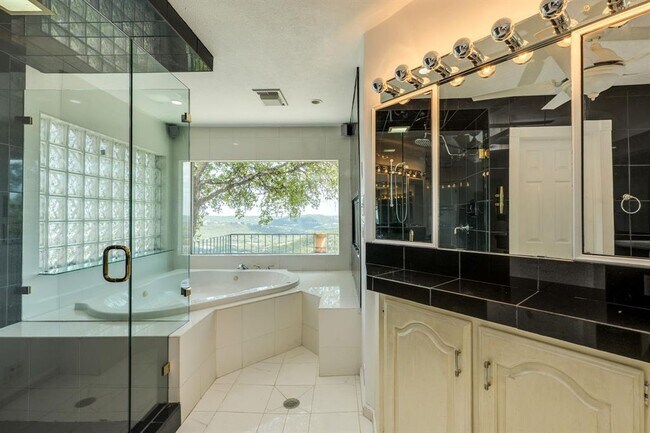 Building Photo - 6800 Falcata Cove