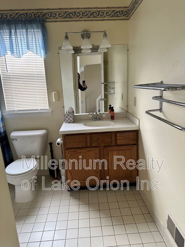 Building Photo - 3189 Silverbrook Dr