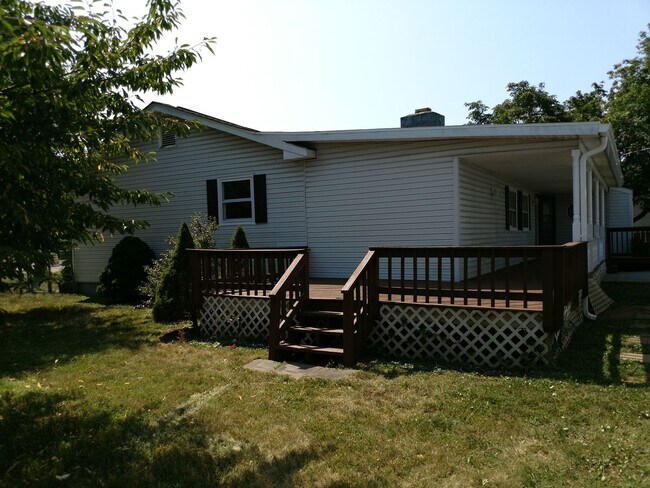 Building Photo - 3 Bedroom 3 Bathroom House in Town of Fron...