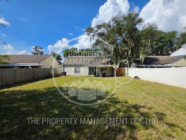 Building Photo - 1617 Crossridge Dr