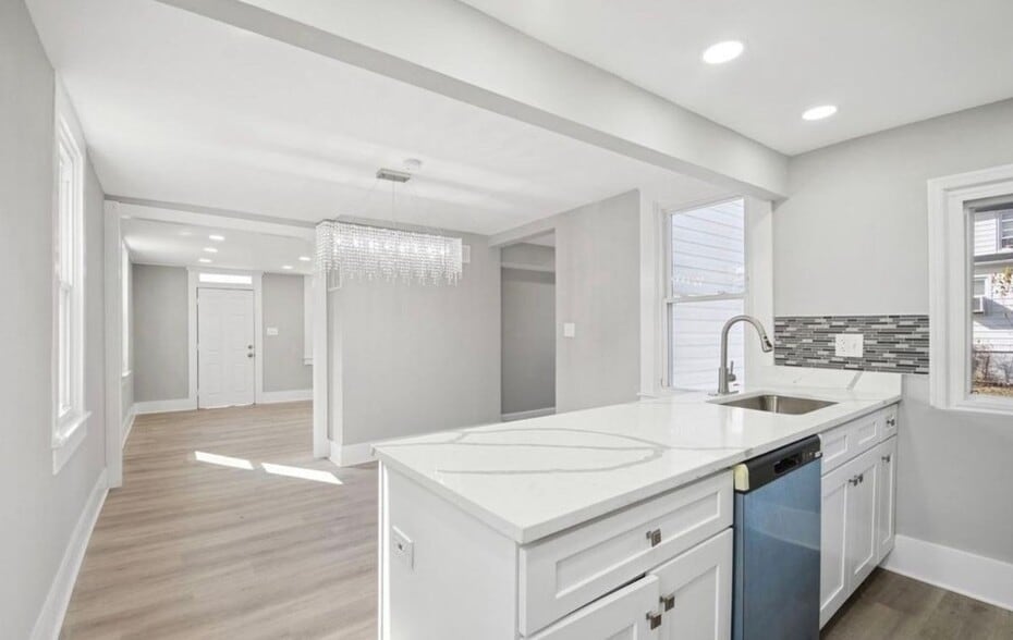 Building Photo - 3814 Walnut Ave