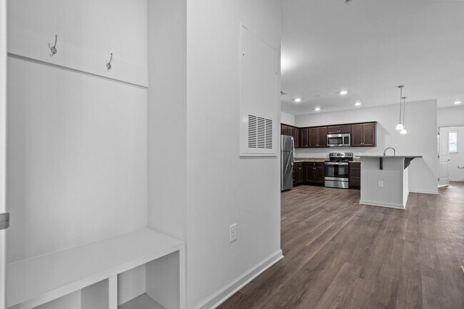 Building Photo - The Groves at 421 *Move In Special*