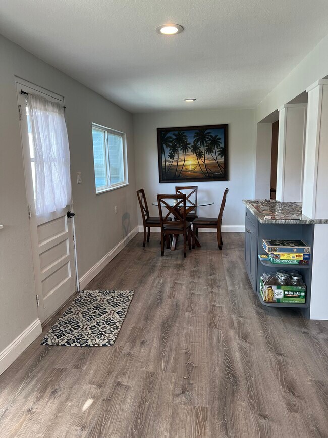 Building Photo - 1720 59th St S