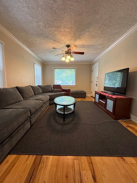 Building Photo - 732 S 900 E