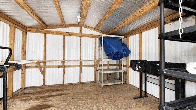 Building Photo - 2469 Lackland Ave
