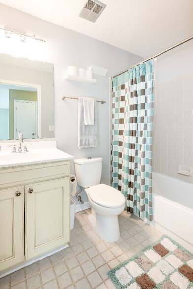 Building Photo - 2785 Flower Creek Way