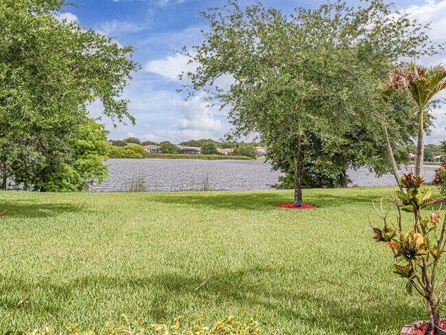 Building Photo - 1750 Berkshire Cir SW