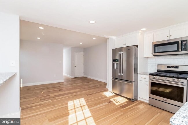 Building Photo - 17 State Rd