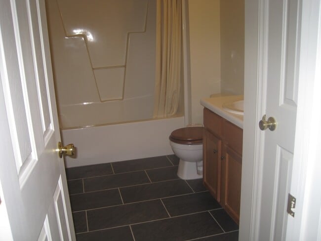 Building Photo - 2508 Tadley Ct