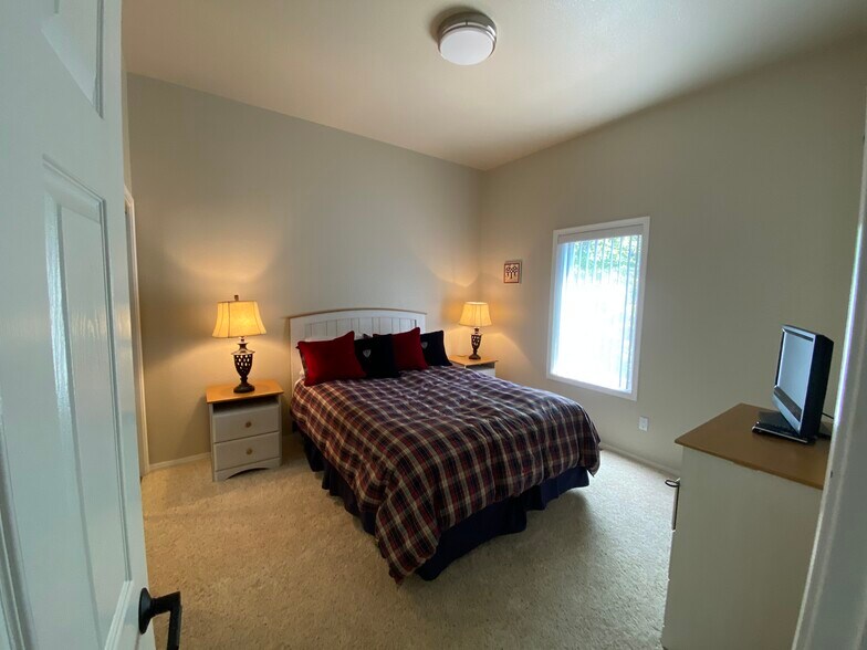 Bedroom #2 - 509 S Shore Pines Rd