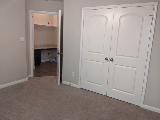 Building Photo - Available August 2026! Beautiful Home in Bryan!