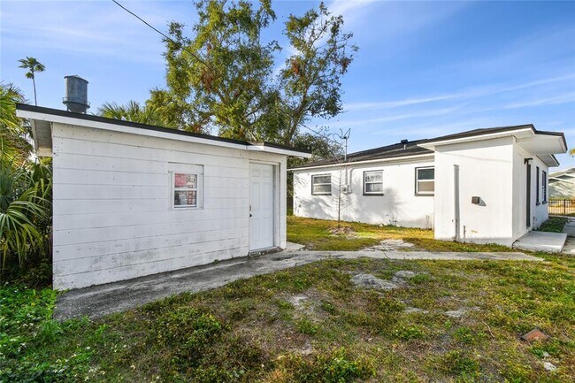 Building Photo - 1607 E 18th Ave