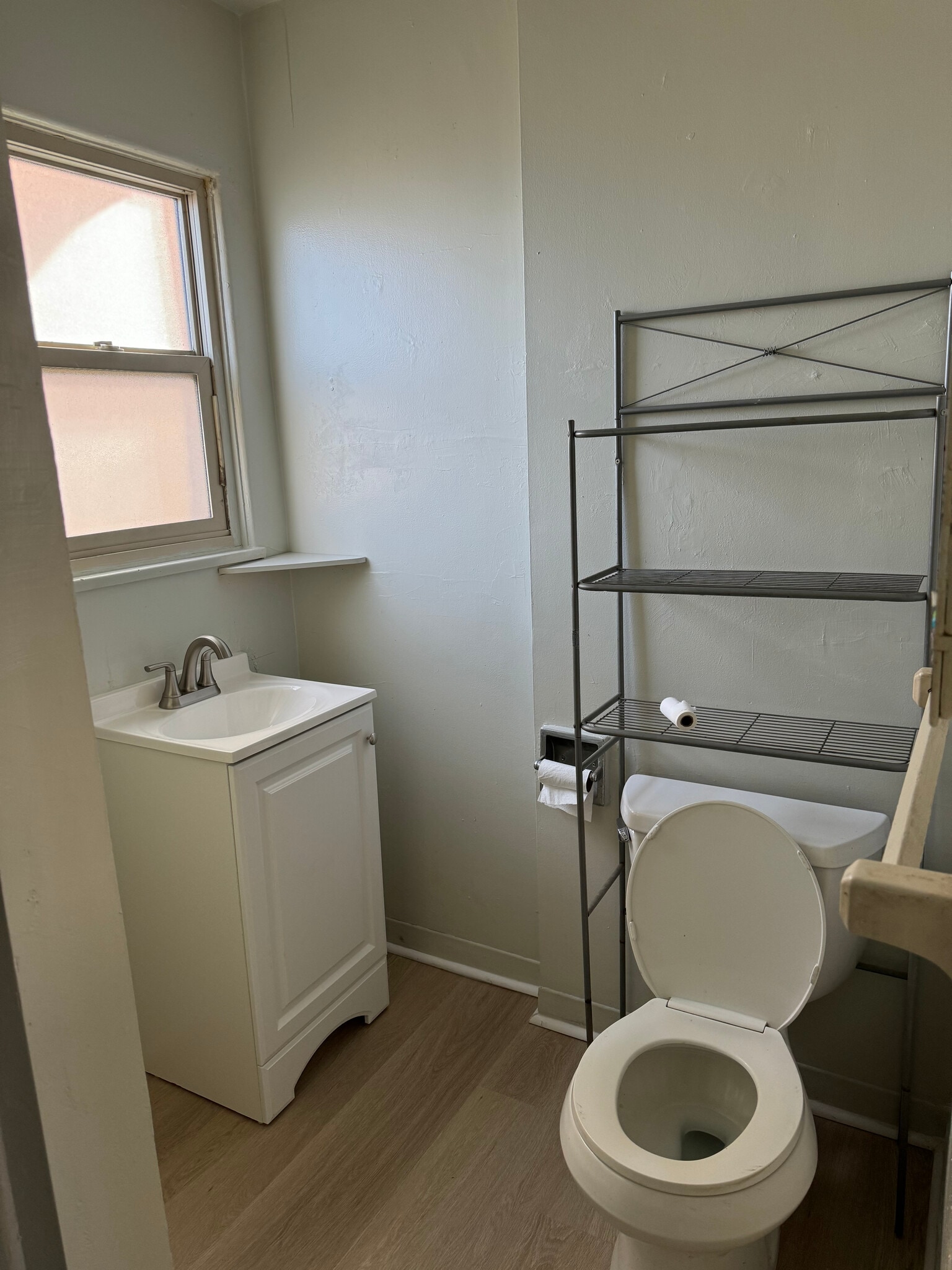 Building Photo - 5943 Primrose Ave