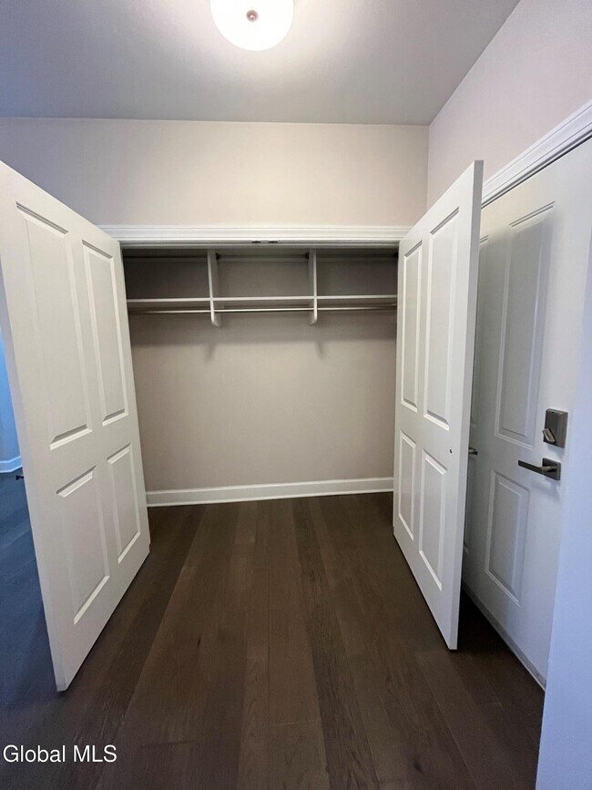 Building Photo - 2 West Ave