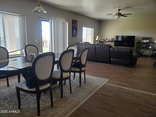 Building Photo - 1277 W Falls Canyon Dr