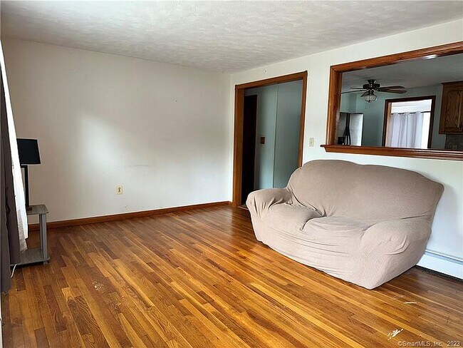 Building Photo - 7 Chief St