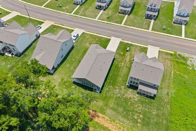 Building Photo - 1145 Ross Farms Blvd