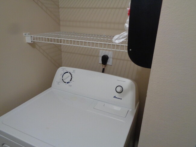 Building Photo - 3627 NW Adriatic Ln