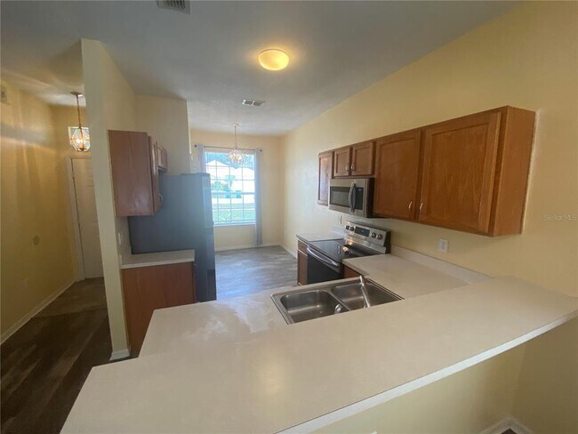 Building Photo - 302 Bluff Pass Dr