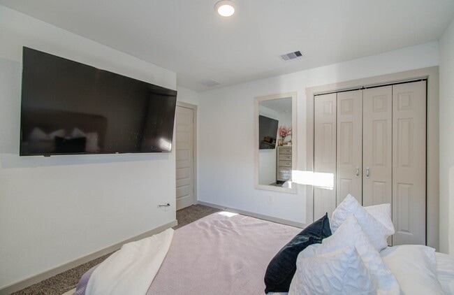 Building Photo - 29903 Violet sky Wy