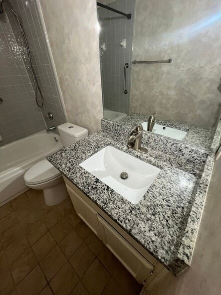 Building Photo - 3051 Renaissance Ct