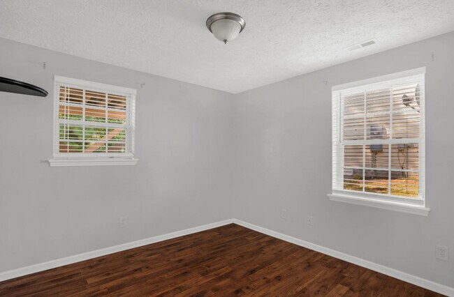 Building Photo - 1812 Shiva Ct