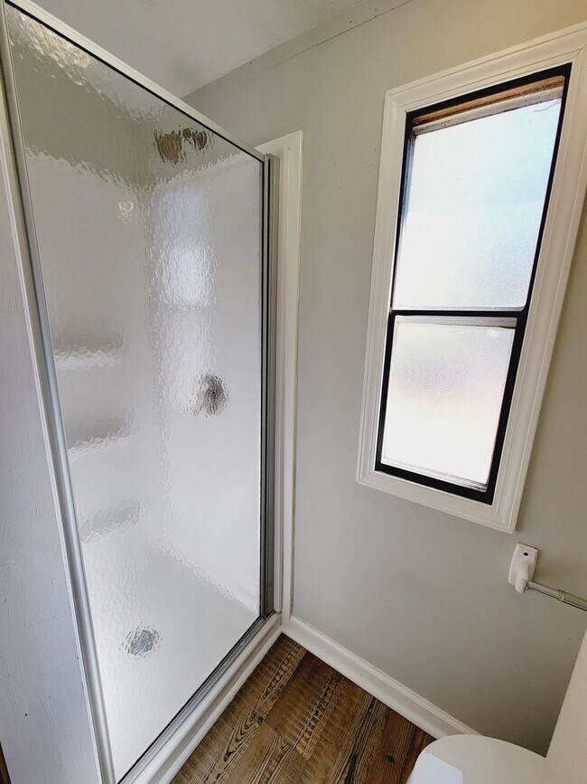 Building Photo - LELAND - Hickory Hollow - 2 Bedroom Mobile...