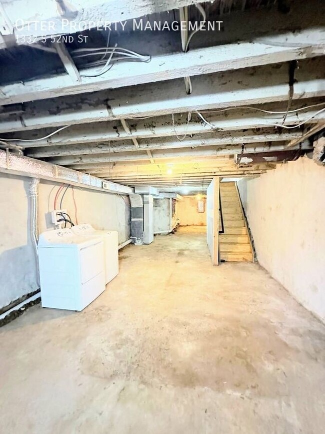 Building Photo - 1332 S 52nd St