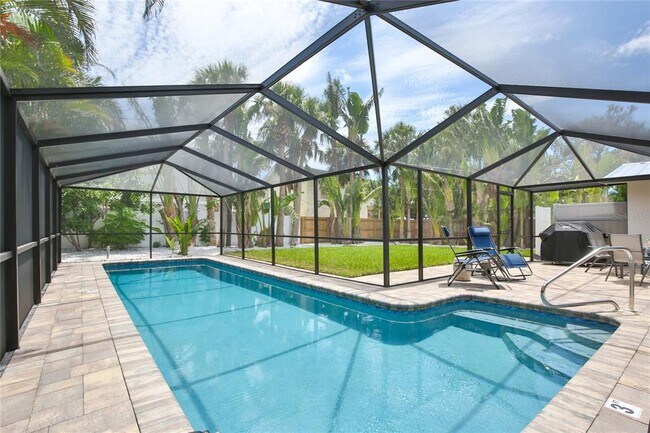 Building Photo - 211 Island Cir