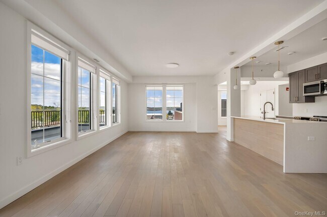 Building Photo - 7 S Highland Ave