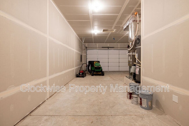 Building Photo - 206 Tacoma Ct NW