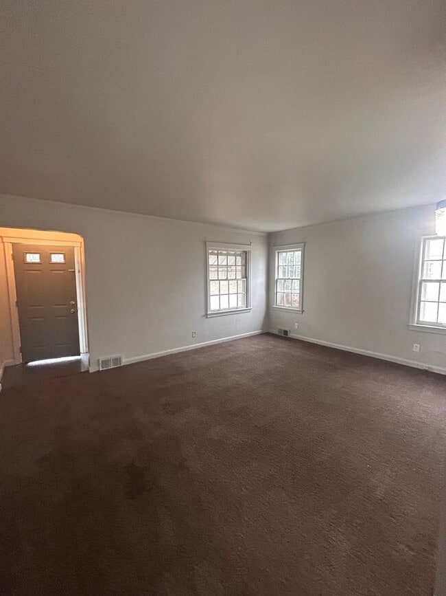 Building Photo - 3301 Reed St