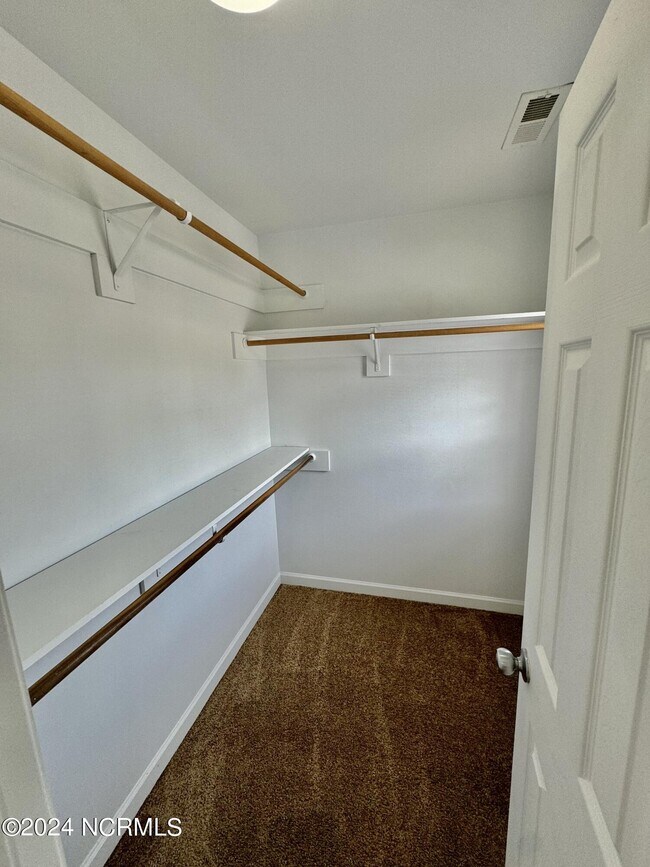 Building Photo - 4208 Brook Creek Ln