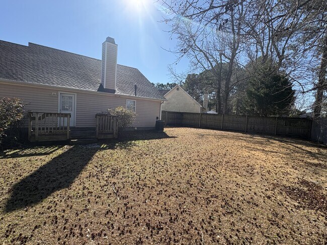 Building Photo - 418 Eucalyptus Ln