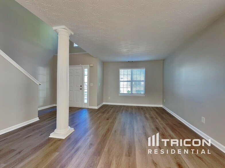 Building Photo - 364 Nunnally Dr