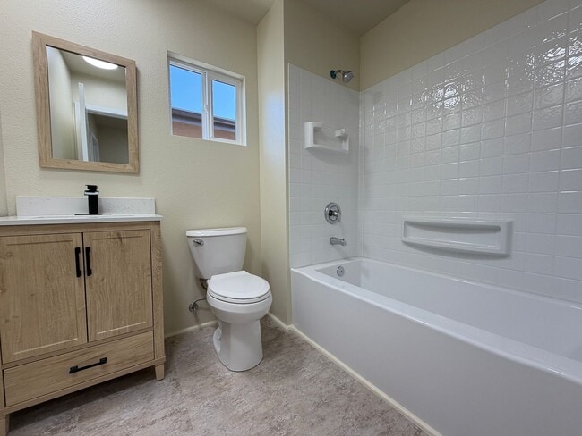 Building Photo - 1413 Shoshone St