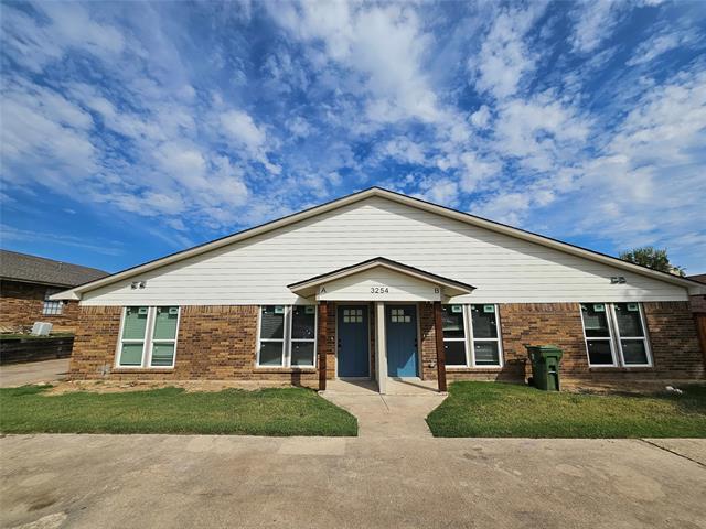 Building Photo - 3254 Matthews Dr