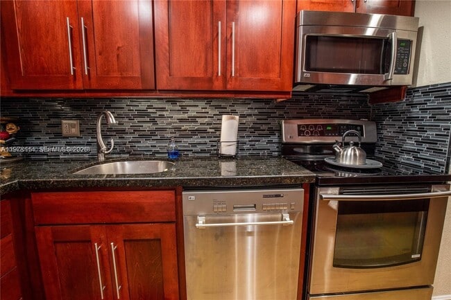 Building Photo - 1700 SE 15th St