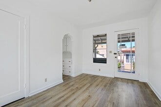 Building Photo - 3034 Fairmount St