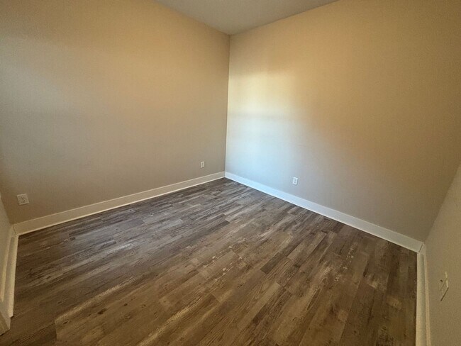 Building Photo - 2835/37 W 55th