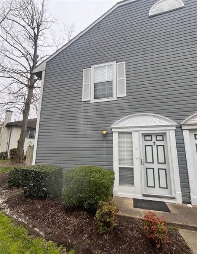 Building Photo - 2 Bedroom 2.5 Baths Condo In Columbus Station