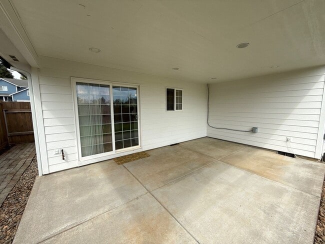 Building Photo - 5512 Murray St SE