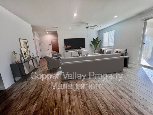 Building Photo - 13868 E Barwick Dr