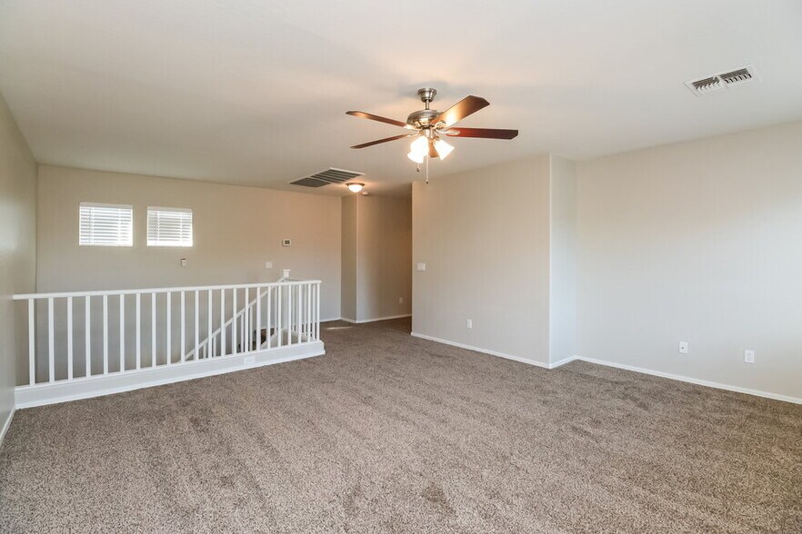 Building Photo - 39245 N Cali Cir