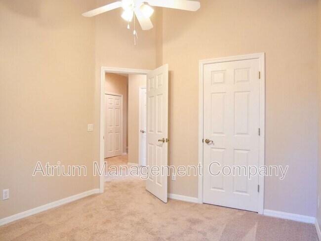 Building Photo - 590 Pinebranch Cir