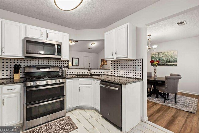 Building Photo - 1700 English Ivey Ln