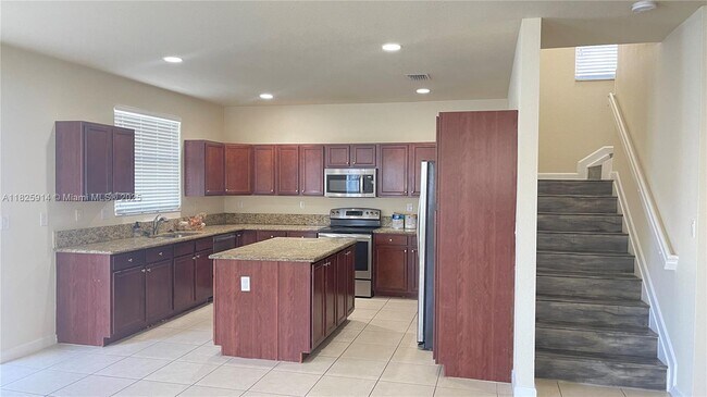 Building Photo - 9170 SW 171st Ct