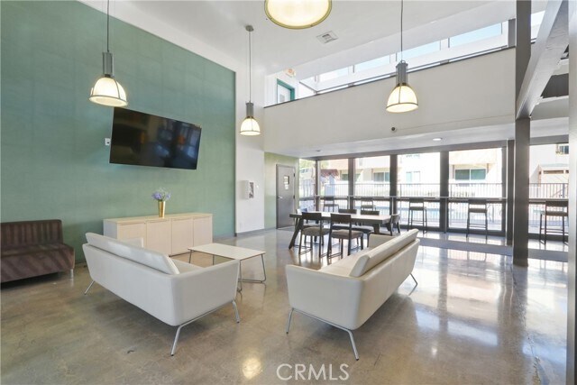 Building Photo - 5585 E Pacific Coast Hwy