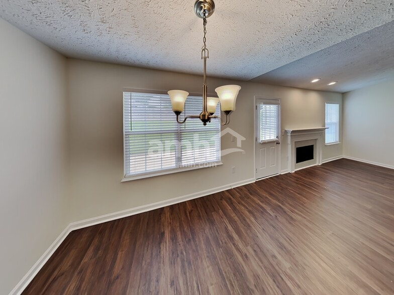 Building Photo - 1856 Portview Dr